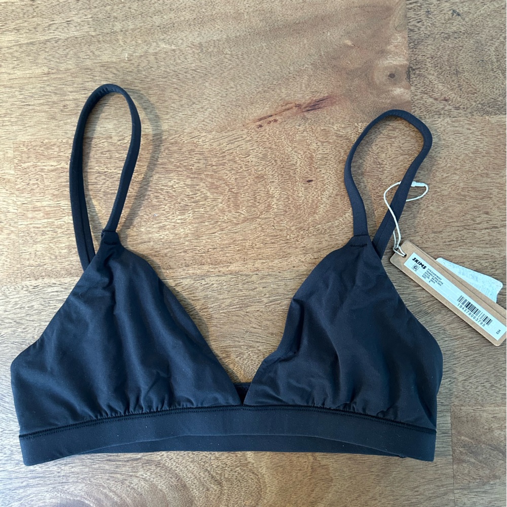 SKIMS Fits Everybody Triangle Bralette Onyx
